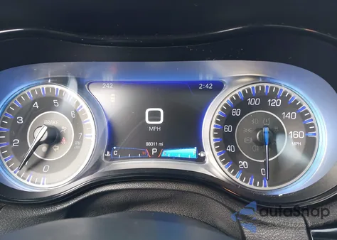 2017 Chrysler 300 S z USA, uszkodzony, nr VIN 2C3CCABG7HH657555